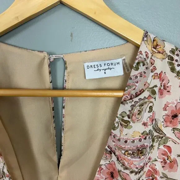 Dress Forum Floral Paisley Chiffon Ruffle Angel Sleeve Mini Dress V-Neck Small - Picture 6 of 7